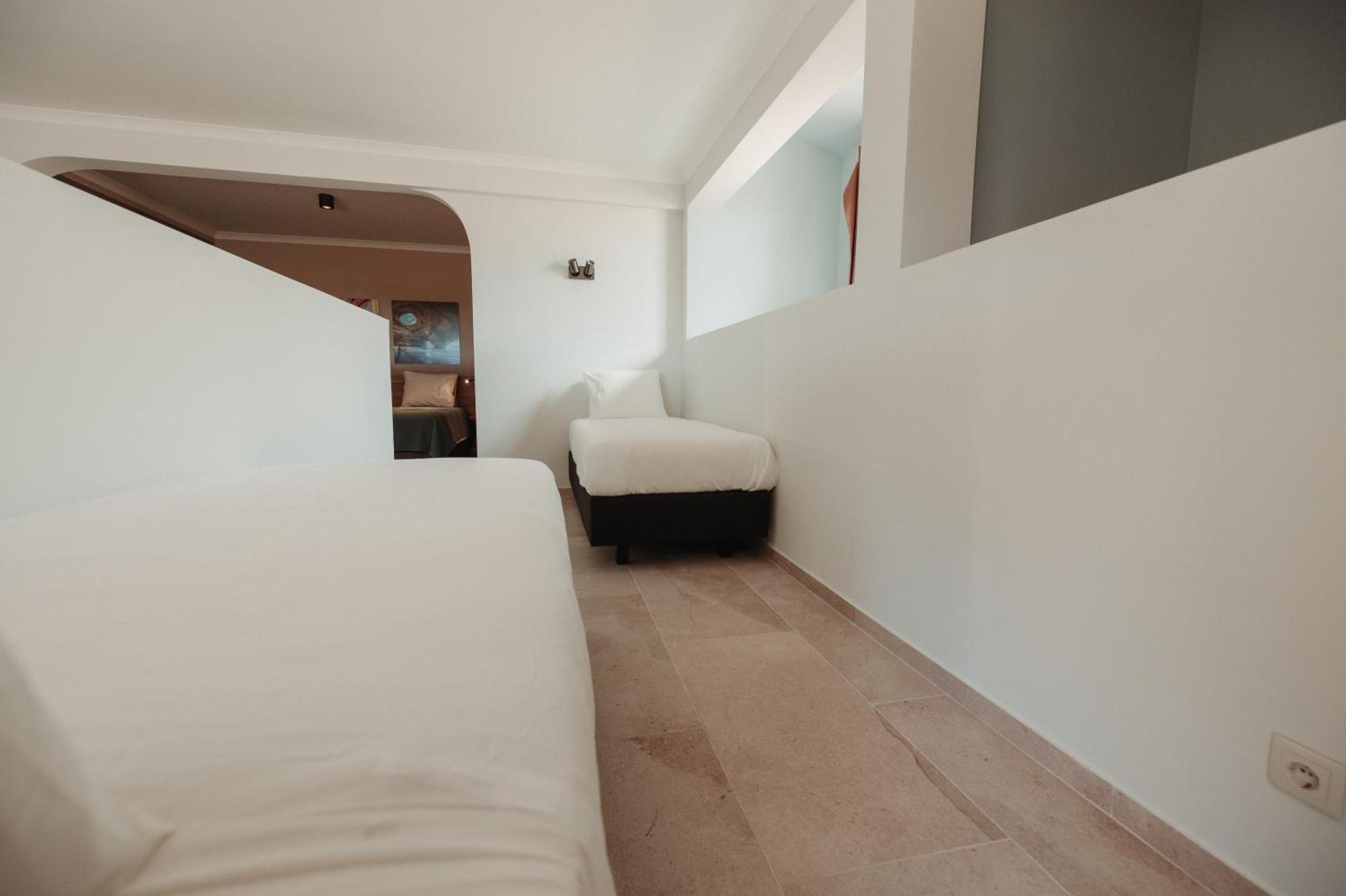 Casa Velha Apartments - Adults Friendly Albufeira Room photo